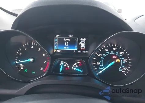 2016 Ford Escape Titanium z USA, uszkodzony, nr VIN 1FMCU9J92GUA82962